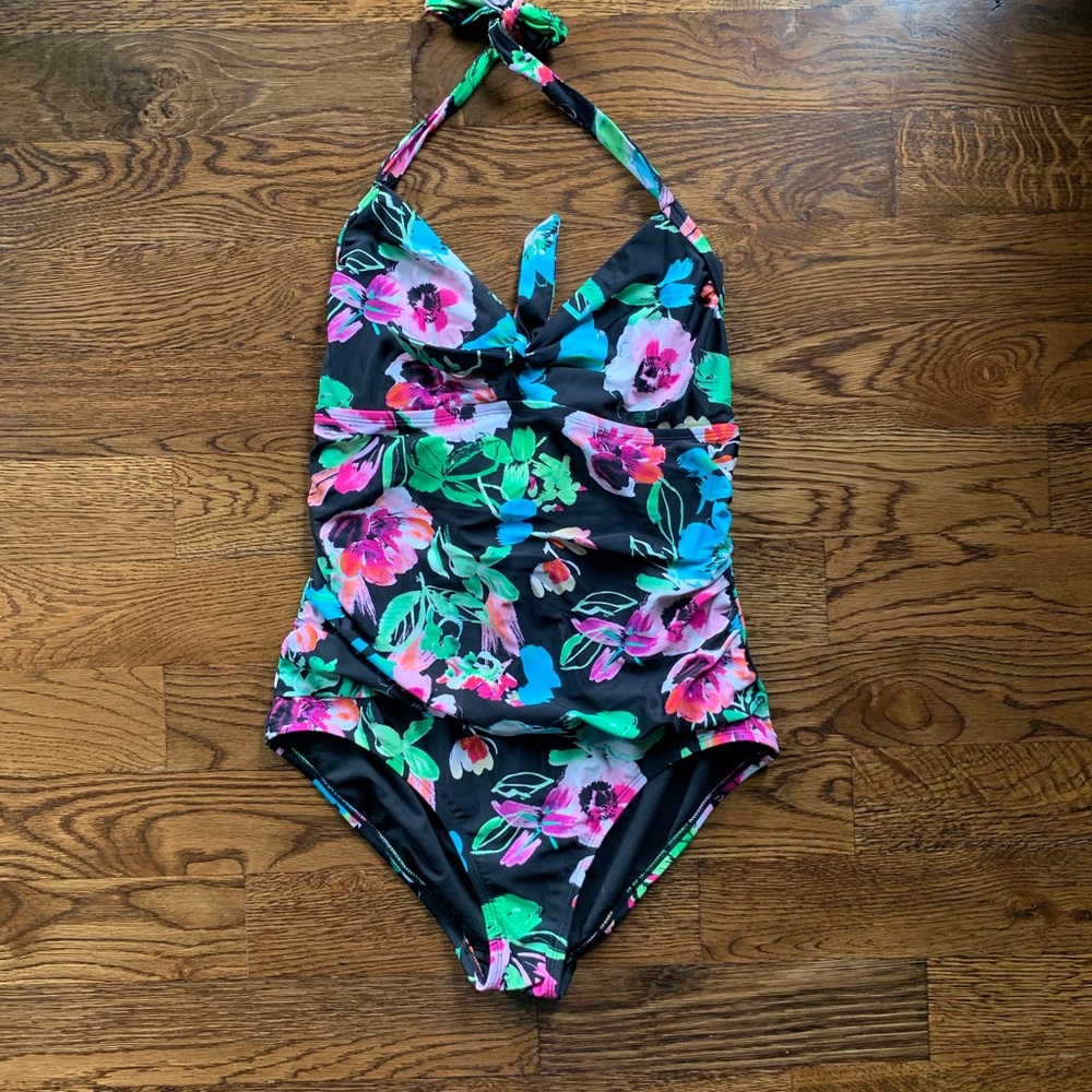 Catalina One Piece Swimsuit - Picture 2 of 5